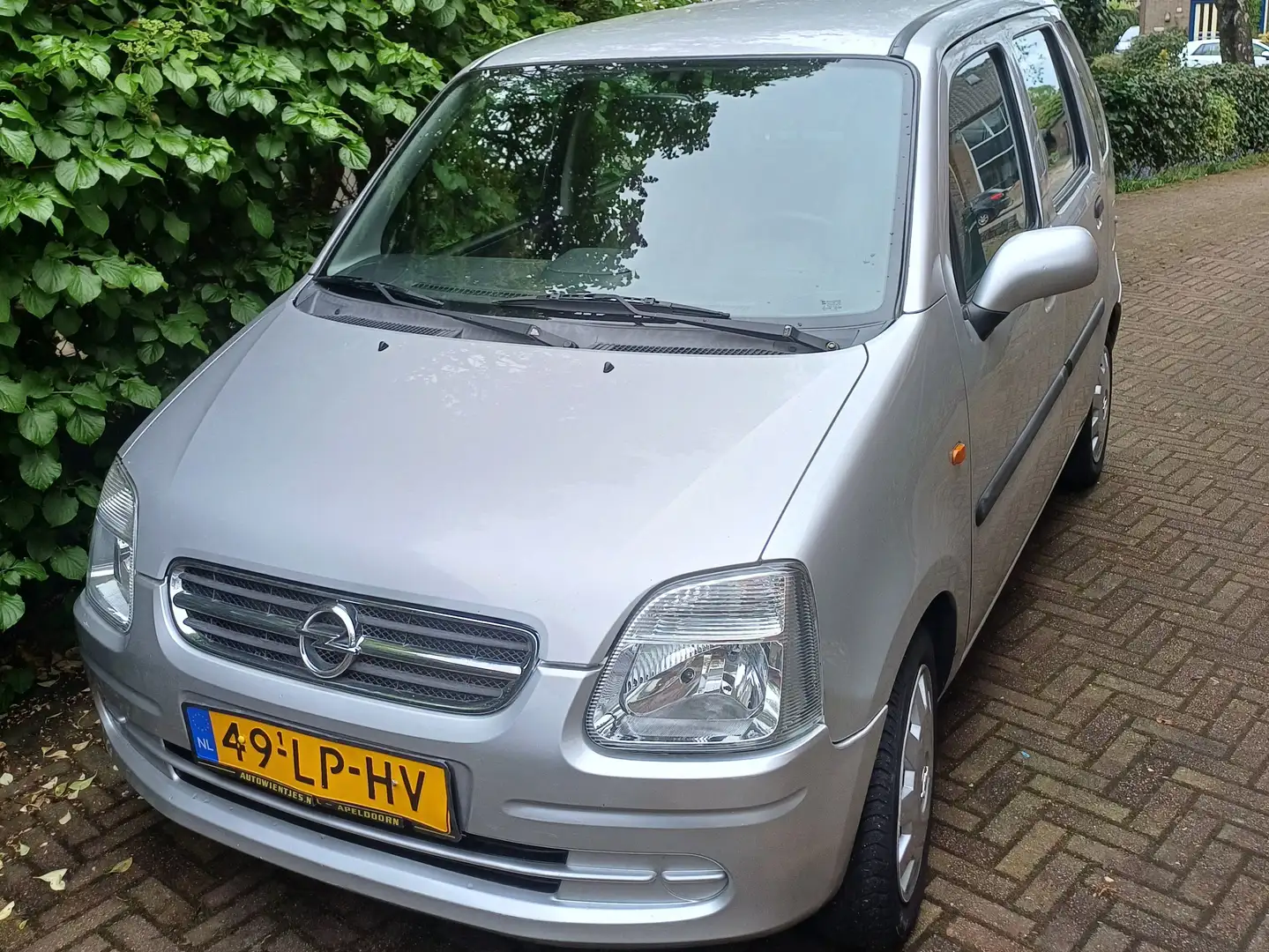 Opel Agila Agila 1.2-16V Comfort Grijs - 1