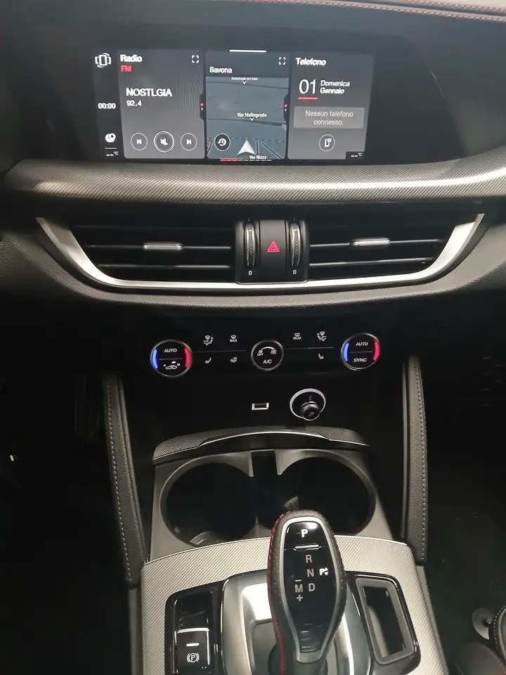 Alfa Romeo Stelvio 2023