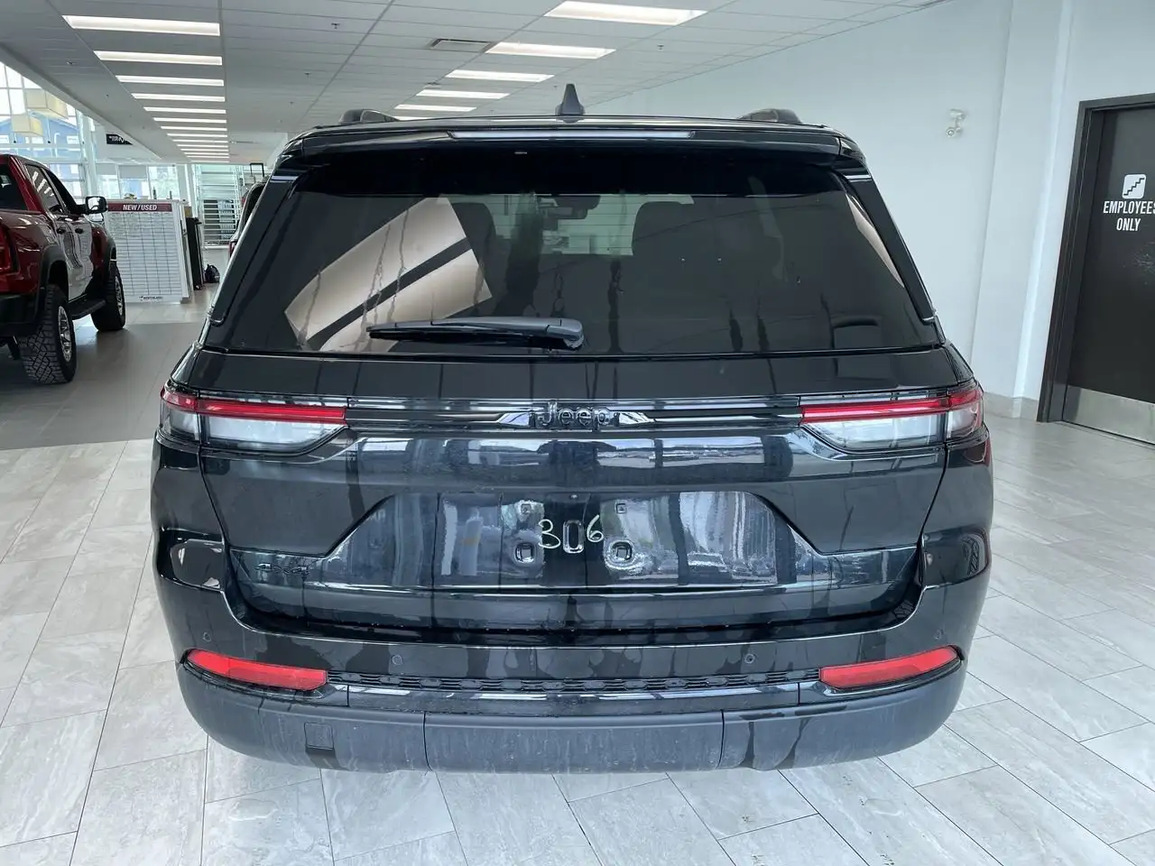 Jeep Grand Cherokee снимка Jeep Grand Cherokee