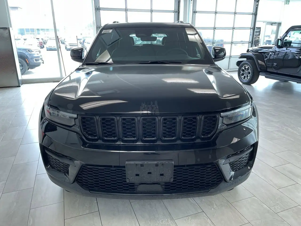 Jeep Grand Cherokee снимка Jeep Grand Cherokee