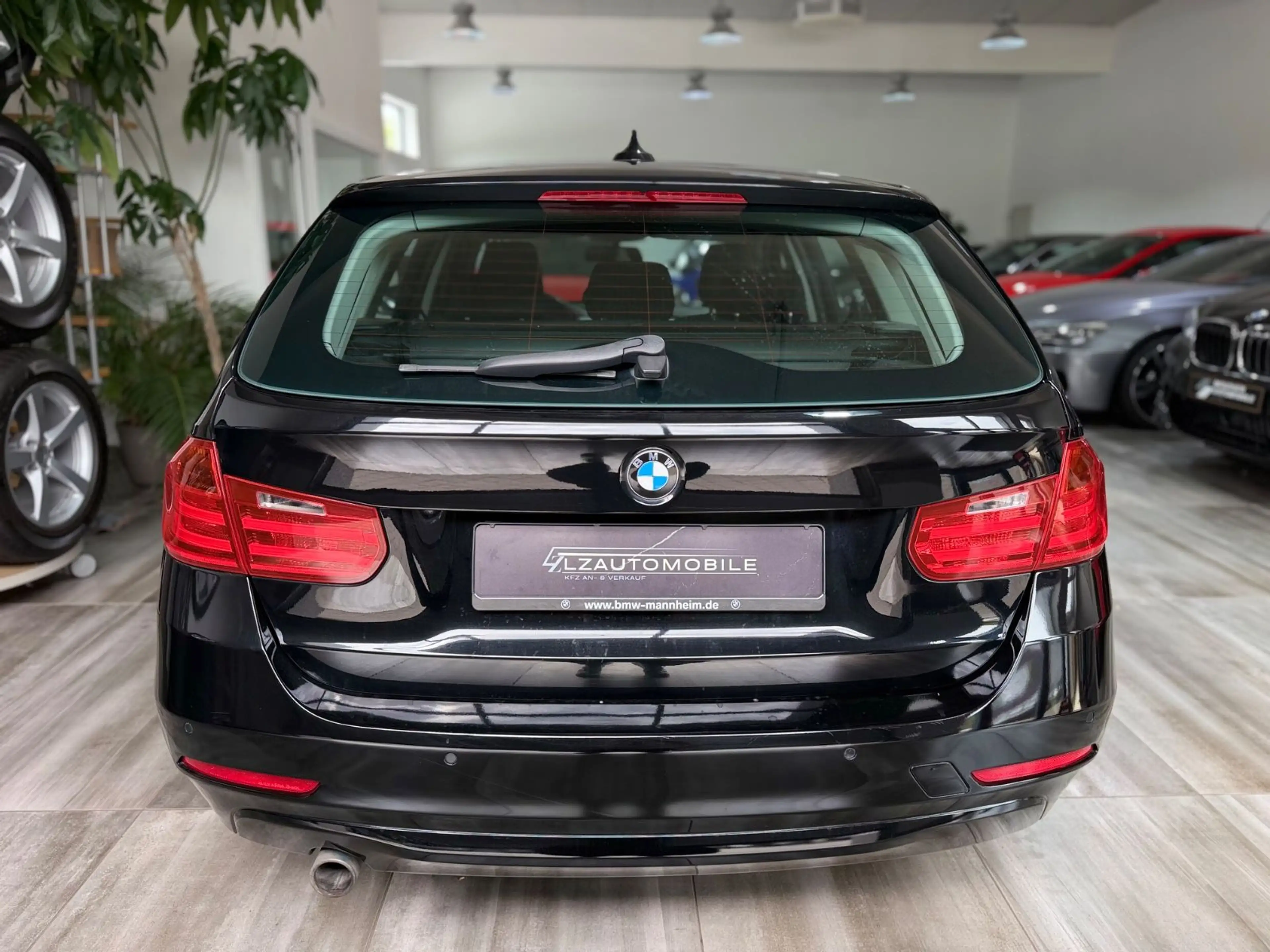 BMW 320 d Touring F31 — photo 5