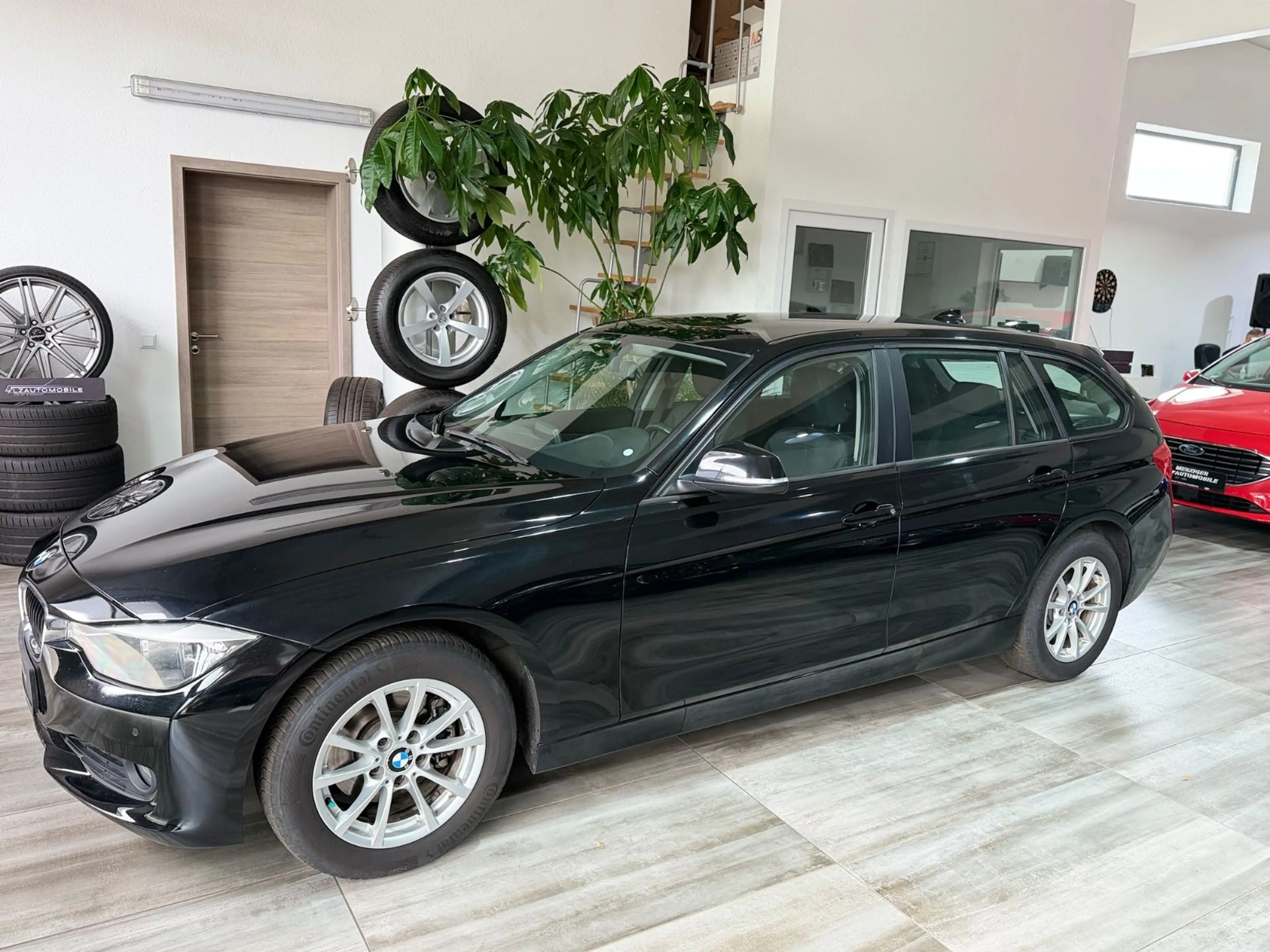 BMW 320 d Touring F31 — photo 7