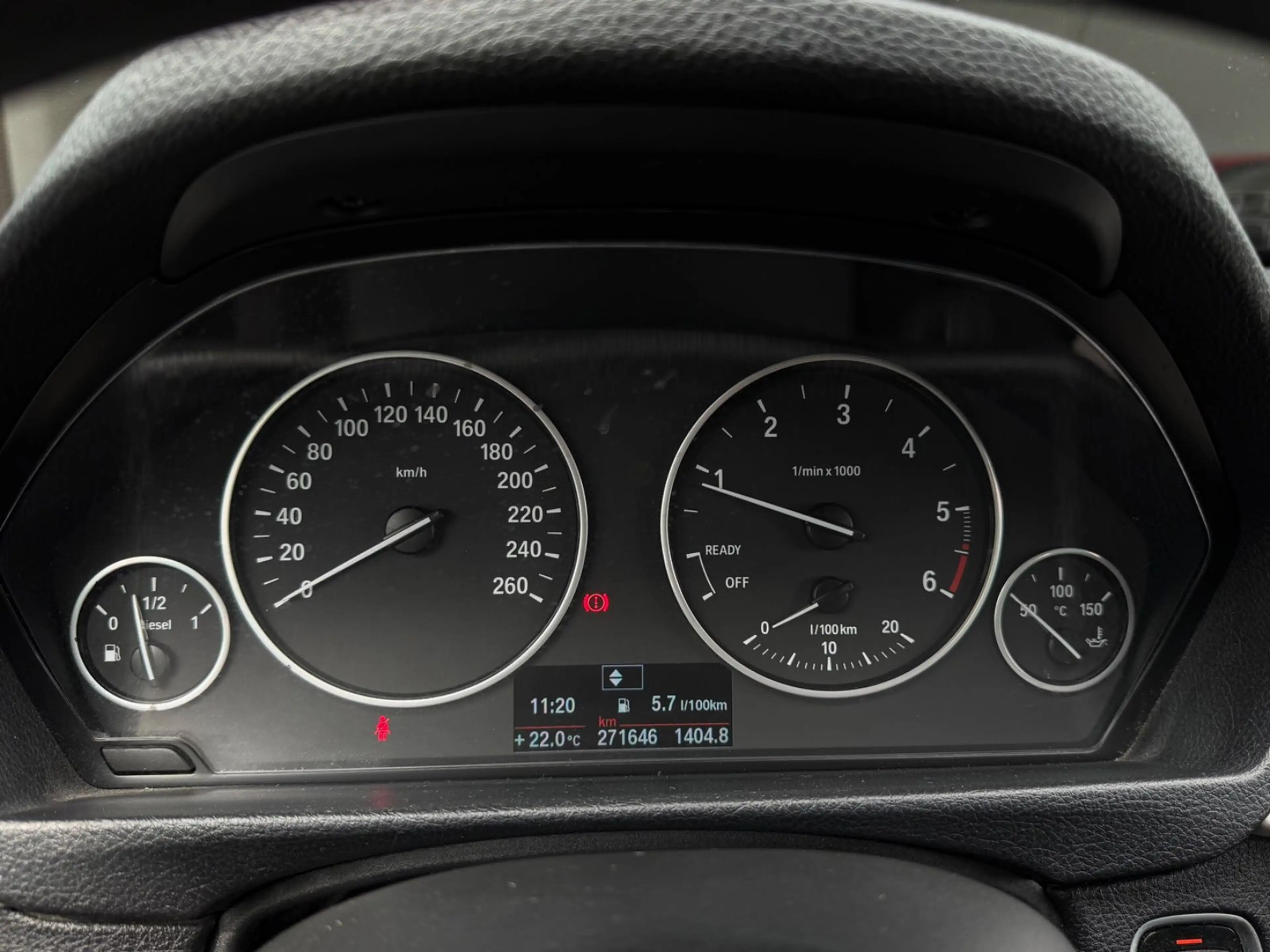 BMW 320 d Touring F31 — photo 15