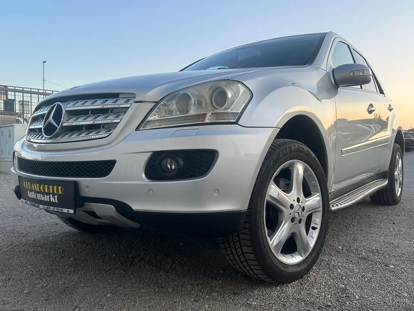 Mercedes-Benz ML 320 ML 320 CDI 4Matic Sport *Leder*Navi*Finanzierung* Grau - 2