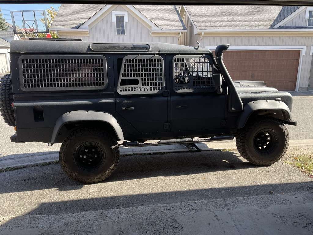 2007 Land Rover Defender thumb 7