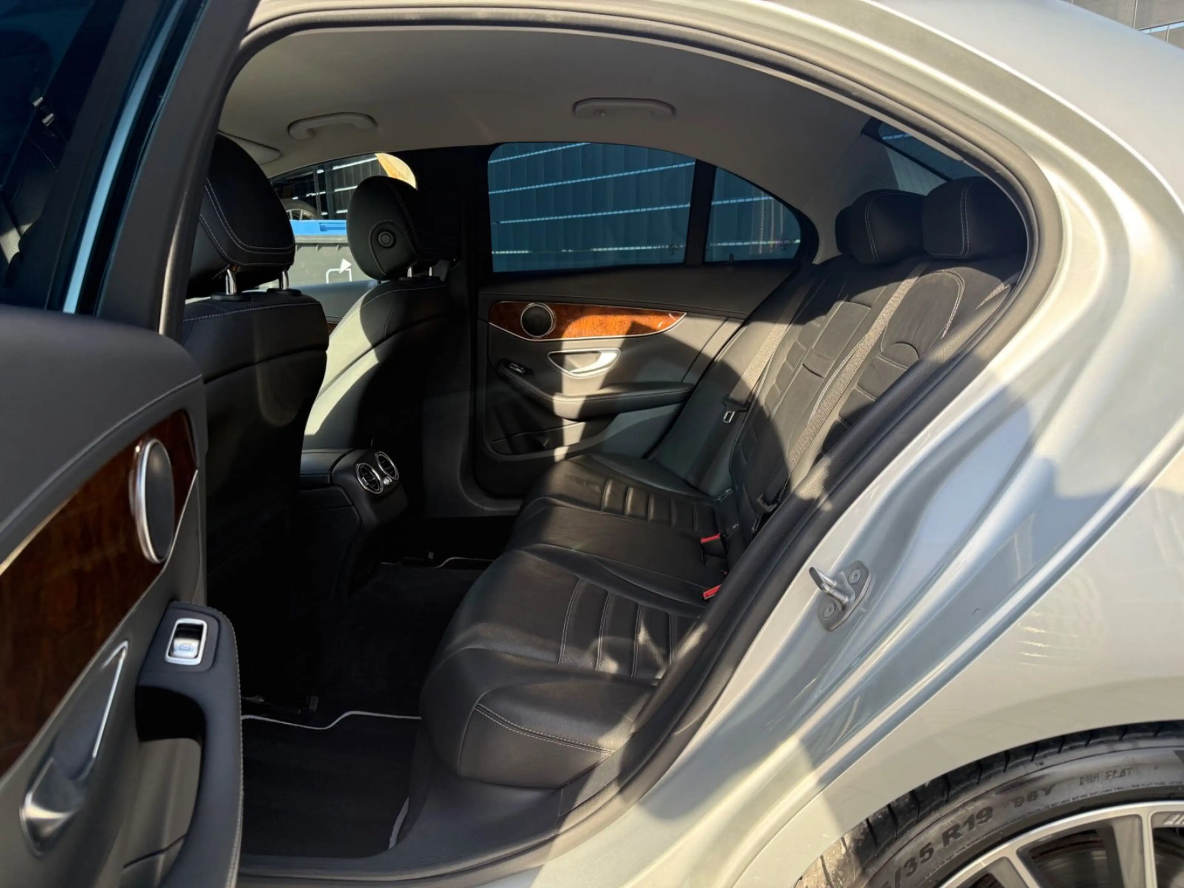Mercedes-Benz C 400 4M*9G*AVANTGARDE*COMAND*STHZ*LEDER*PDC — photo 12