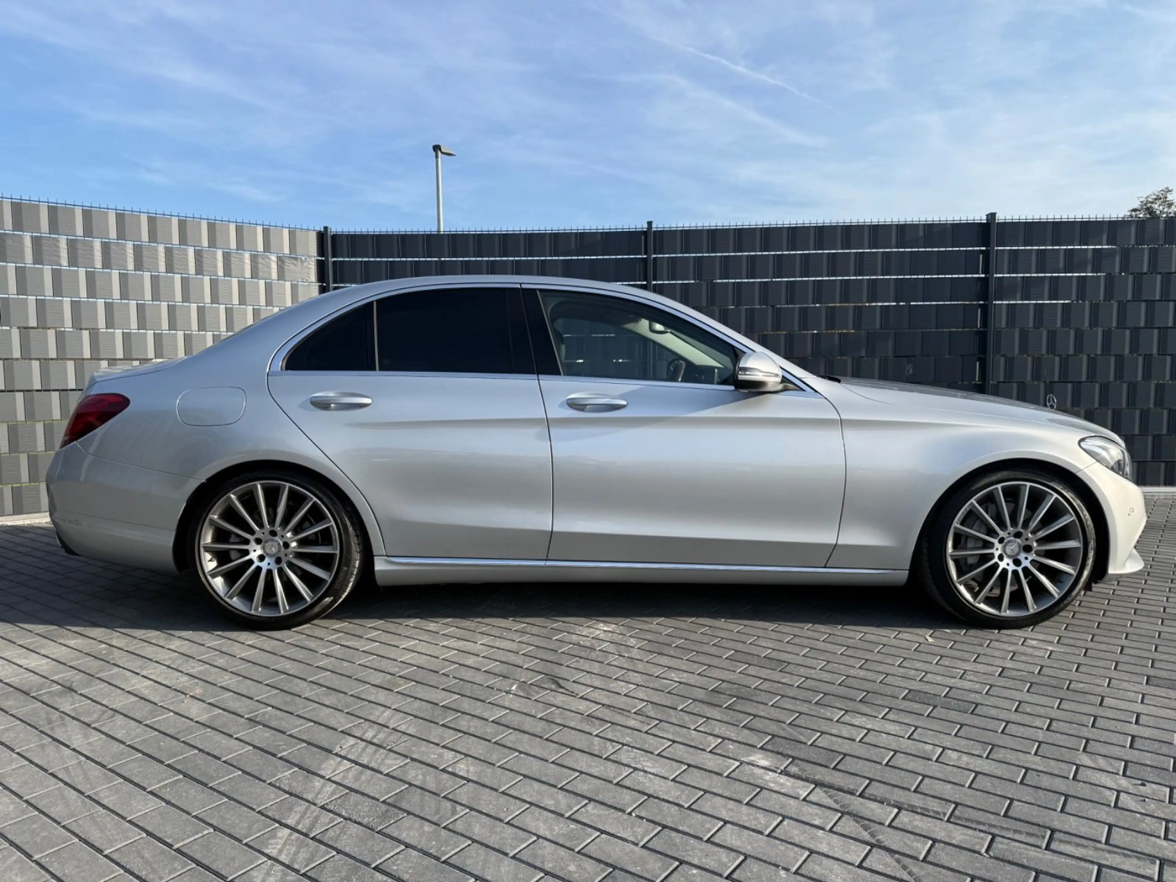 Mercedes-Benz C 400 4M*9G*AVANTGARDE*COMAND*STHZ*LEDER*PDC — photo 5