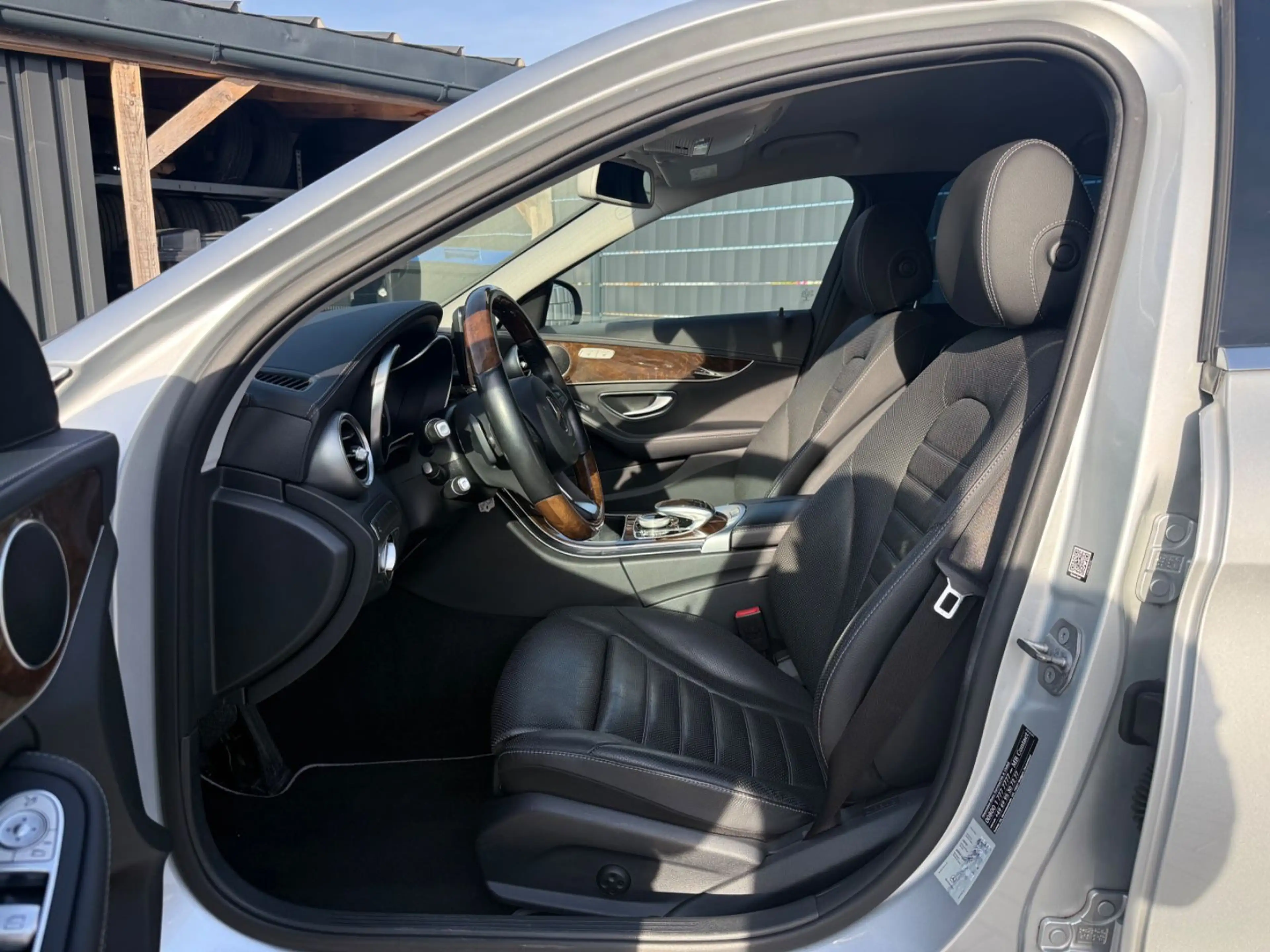 Mercedes-Benz C 400 4M*9G*AVANTGARDE*COMAND*STHZ*LEDER*PDC — photo 10