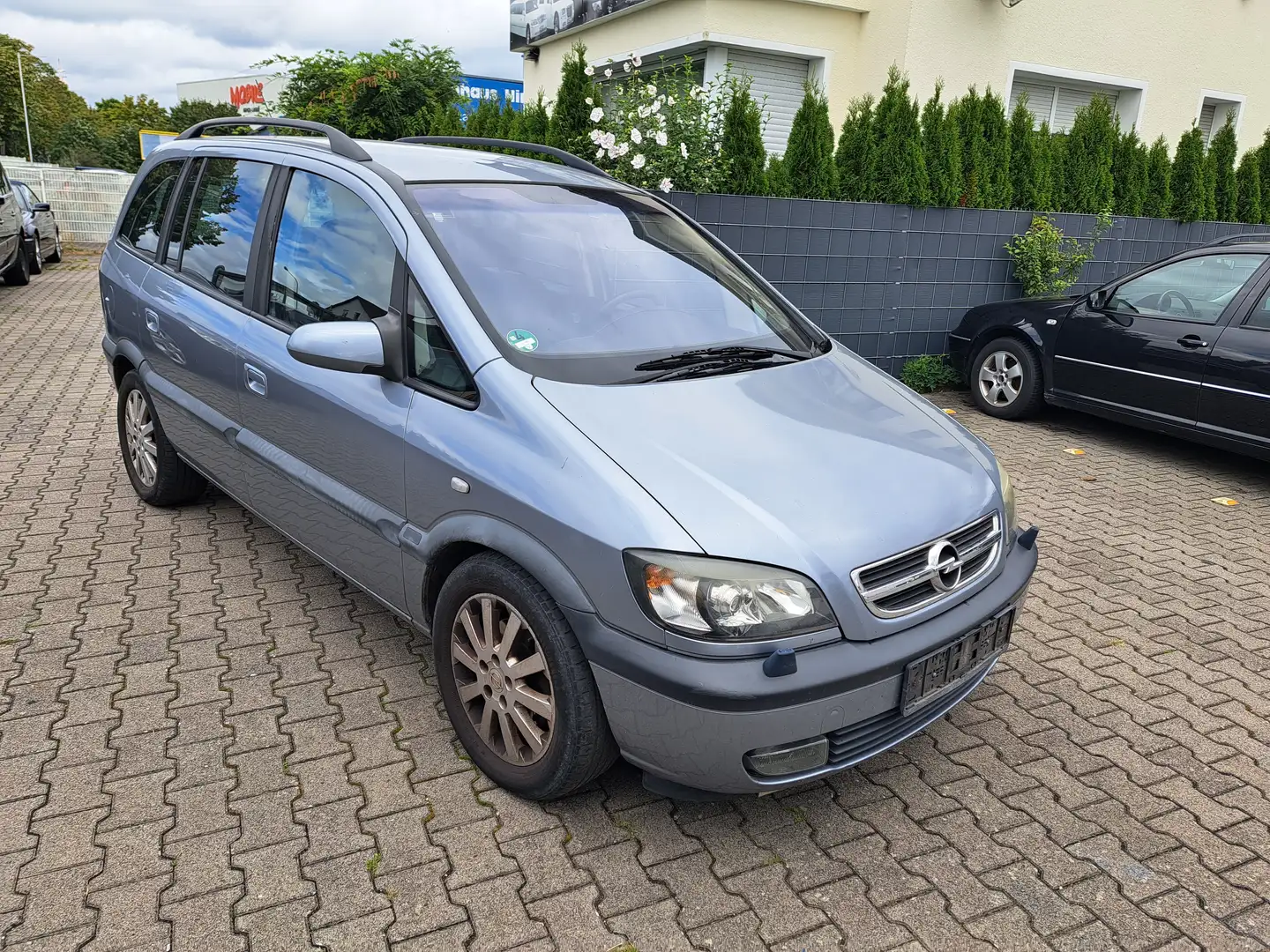 Opel Zafira * Automatik - 7.Sitze - Klimaanlage * Silver - 1