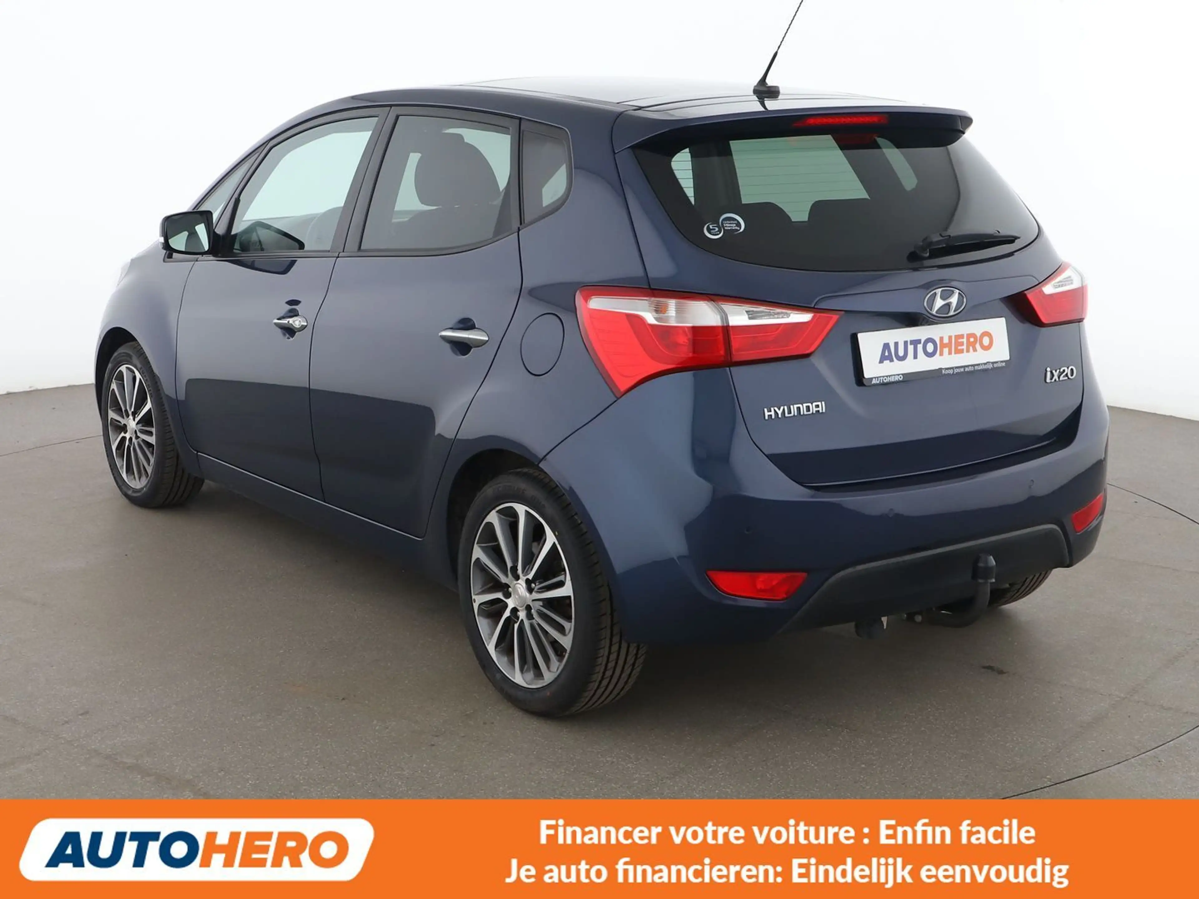 Hyundai iX20 1.6 Style Blue — photo 4