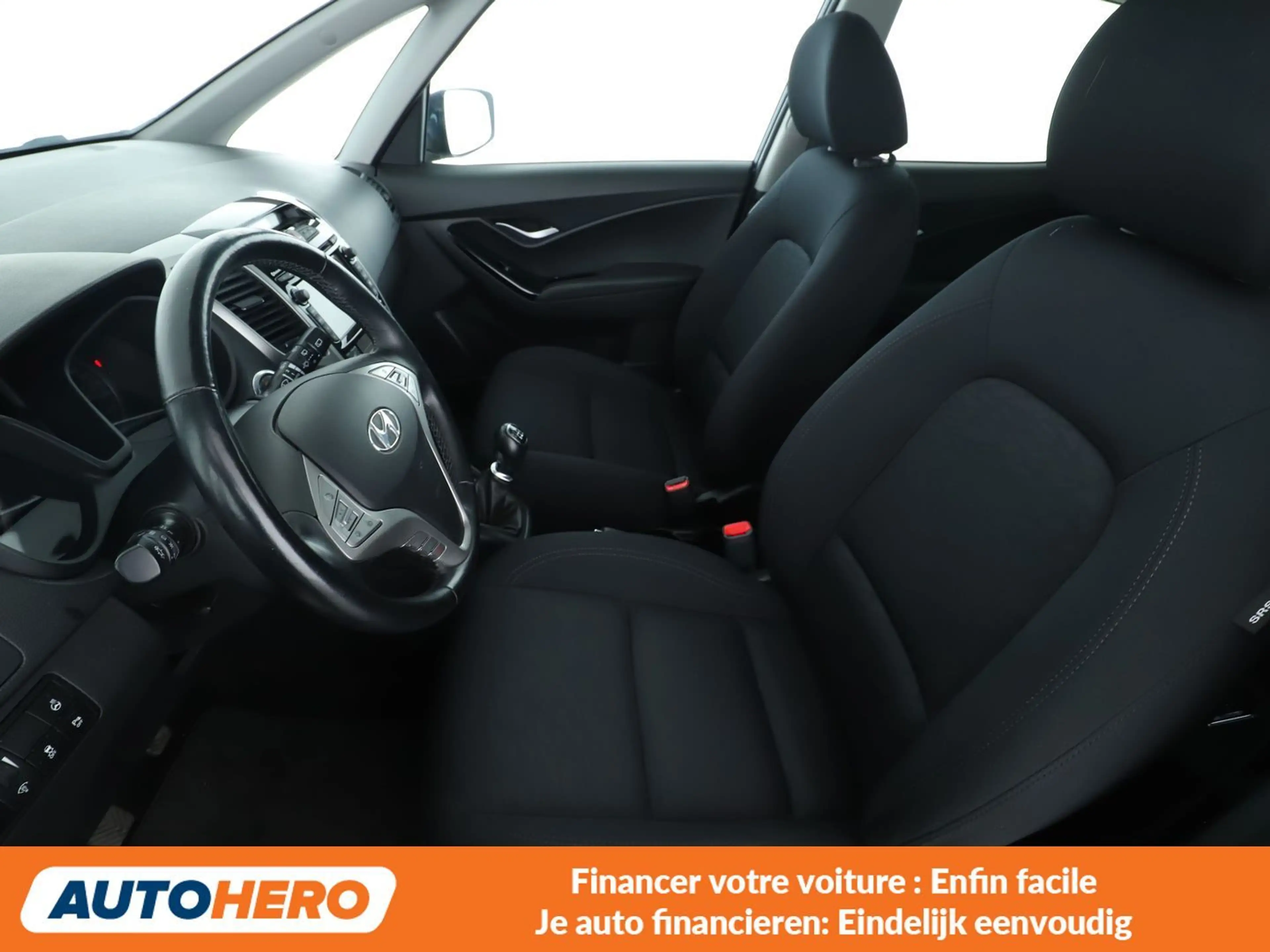 Hyundai iX20 1.6 Style Blue — photo 15