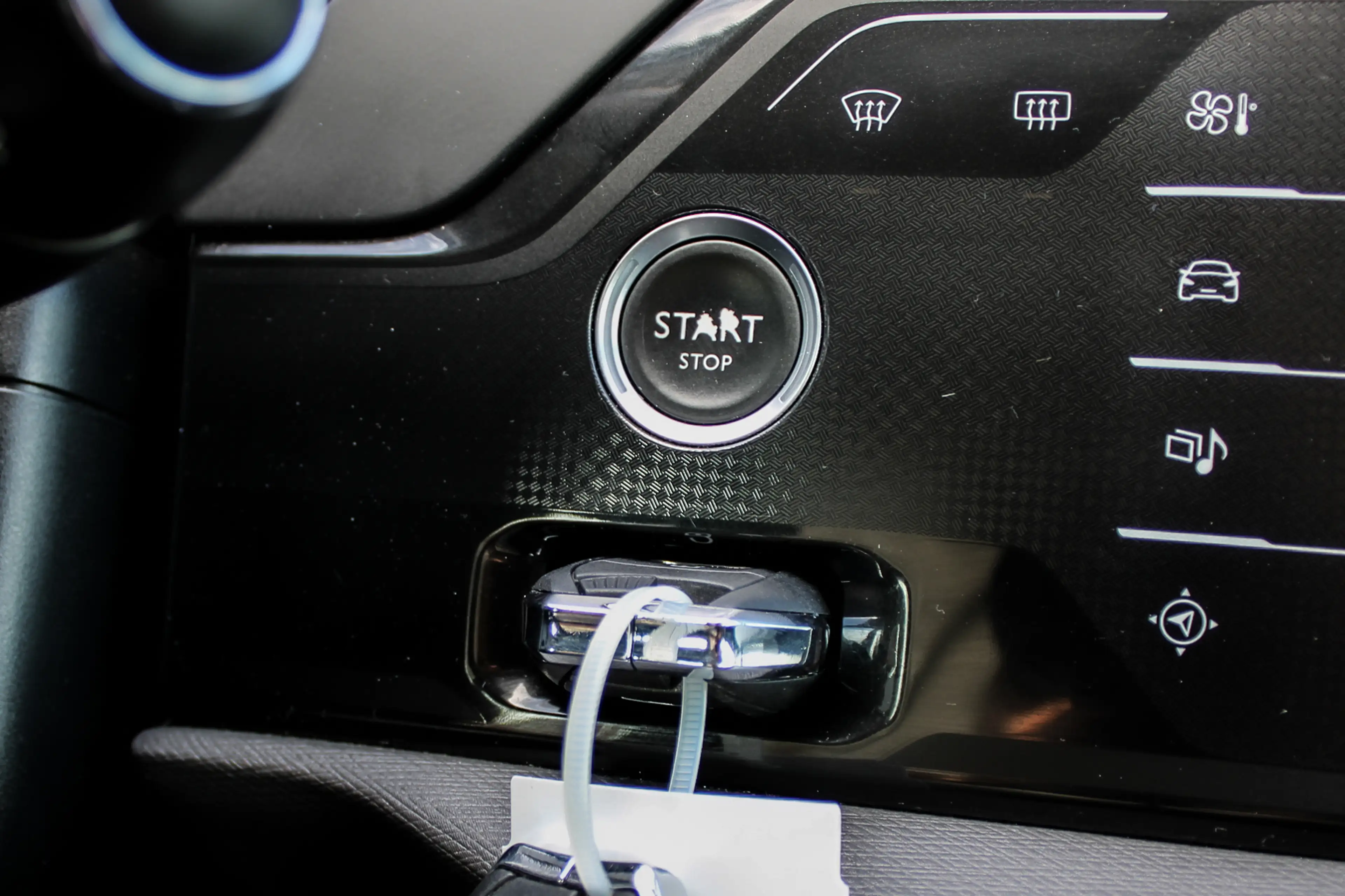 Citroen C4 Picasso 1.6 THP Exclusive NAVI CAMERA AIRCO TREKHAAK — photo 20