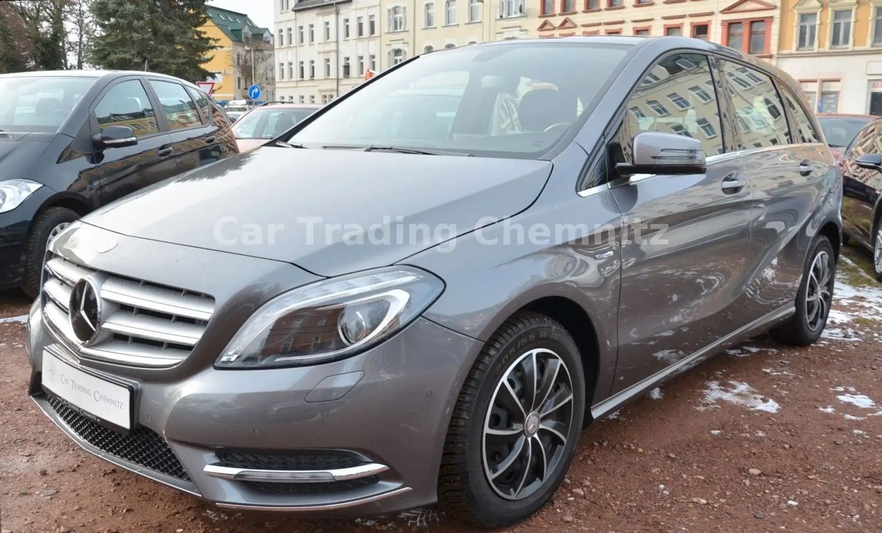 Mercedes-Benz B 180 Xenon Navi Klima Sitzheizung Tüv 10/2027 Сірий - 1