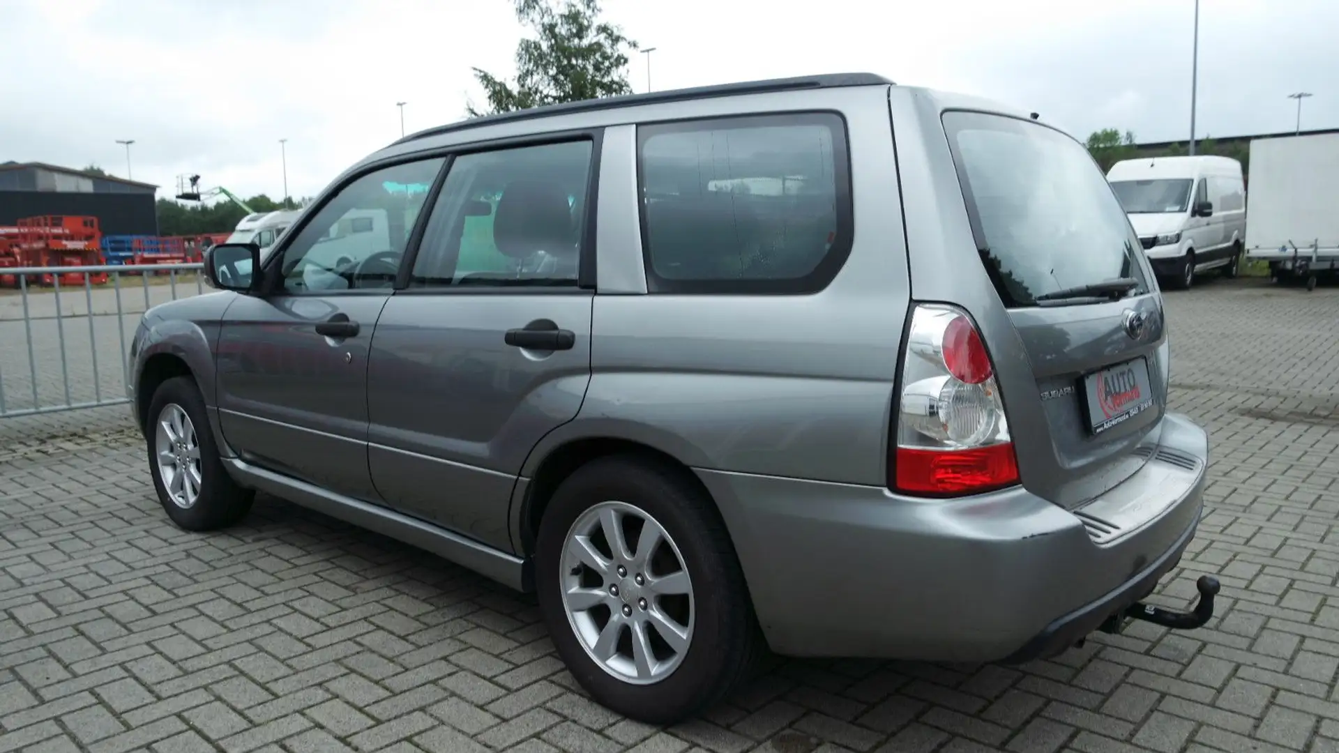 Subaru Forester 2.0 X Celebration,LEDER, AUTOGAS, LPG Gris - 2