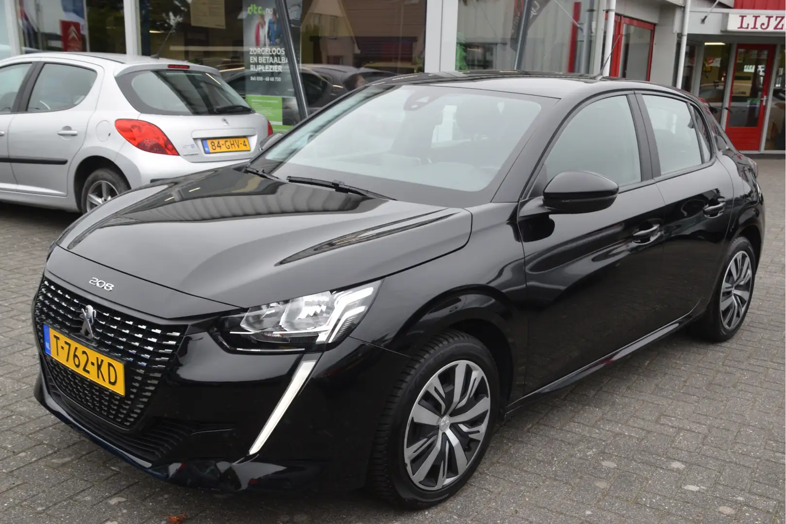 Peugeot 208 1.2 PureTech Active Pack Carplay | Navi | Airco | Zwart - 2