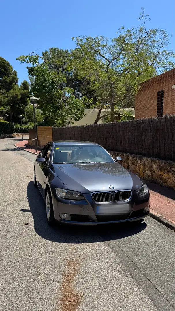 BMW 325 325i Coupé - 1