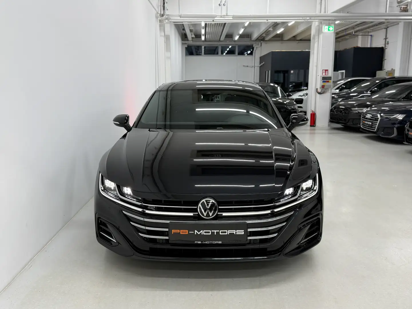 Volkswagen Arteon Shooting Brake 2.0 TDI DSG R-Line IQ Light 360° Schwarz - 2