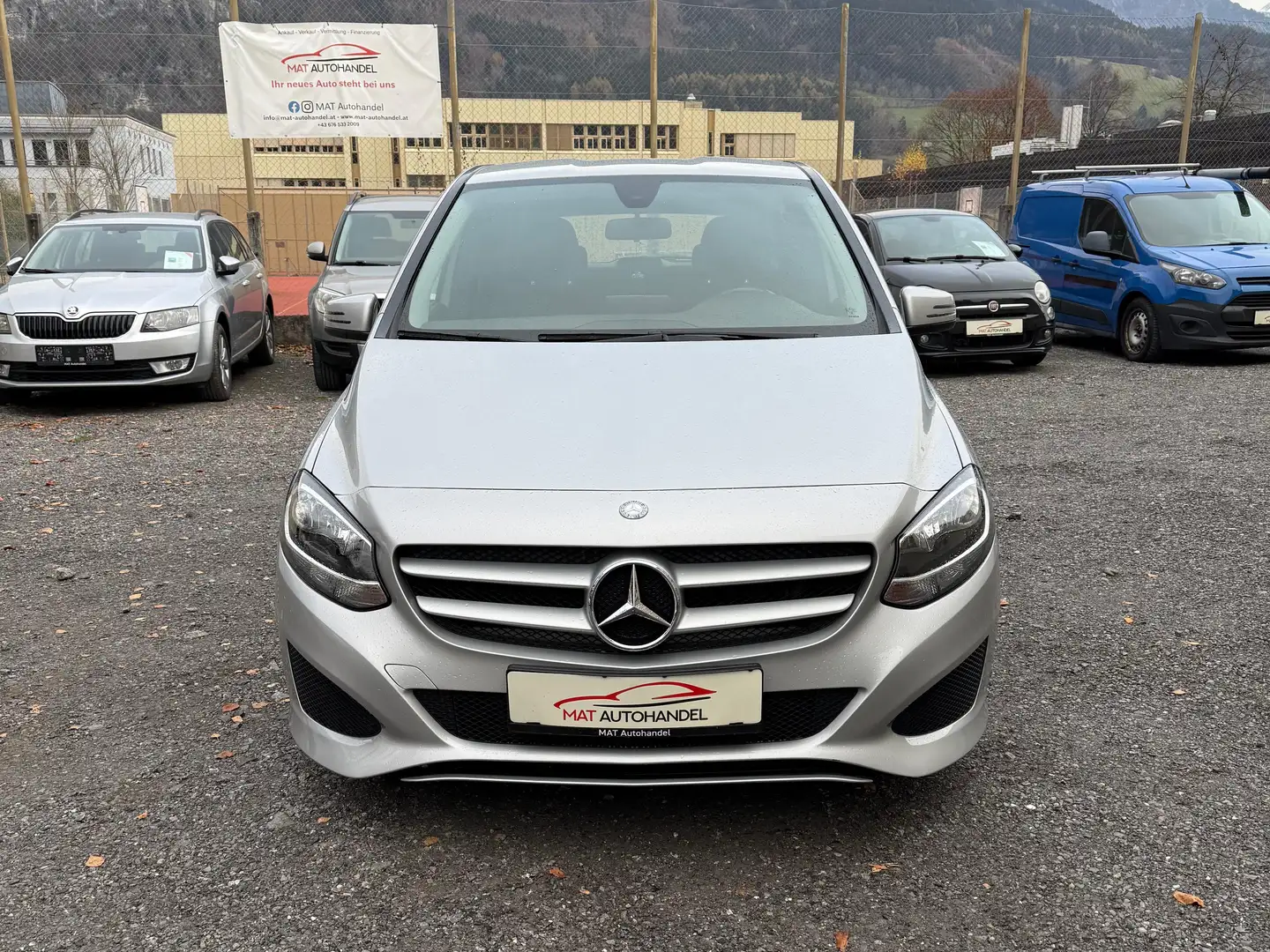 Mercedes-Benz B 180 B 180 d BlueEfficiency Edition *Kamera* Gris - 2