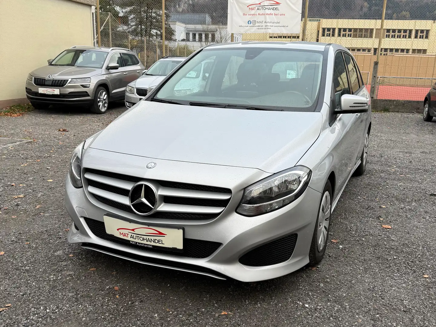 Mercedes-Benz B 180 B 180 d BlueEfficiency Edition *Kamera* Gris - 1