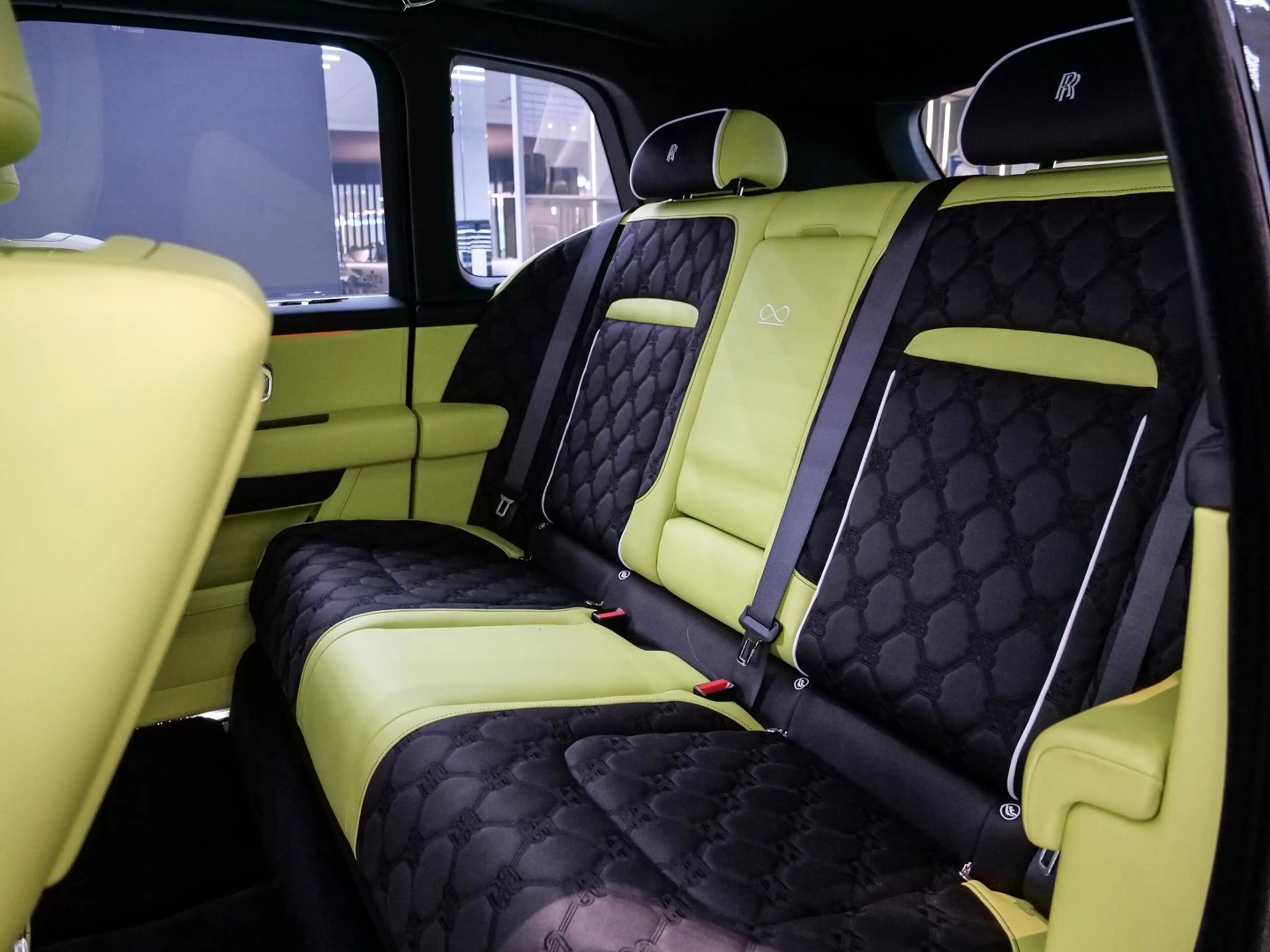 Rolls-Royce Cullinan Black Badge HUD PANO AHK 360°KAM RFK — photo 12
