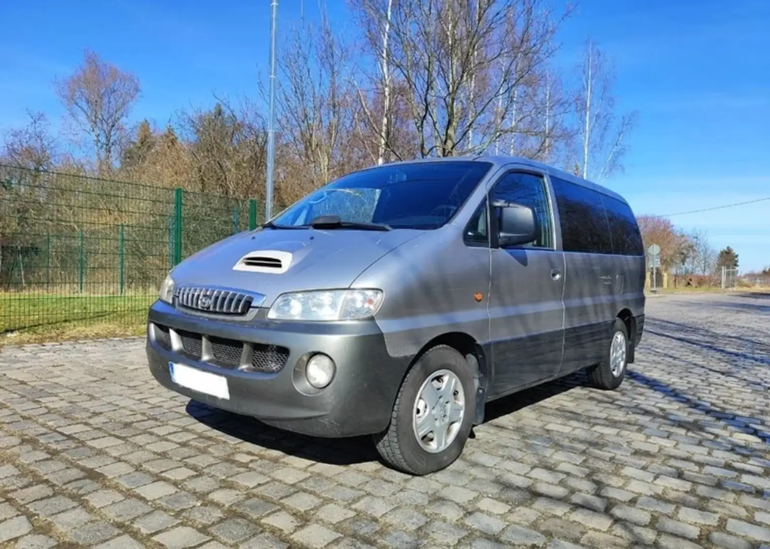 Hyundai H-1 2.5TCI SVX - 1