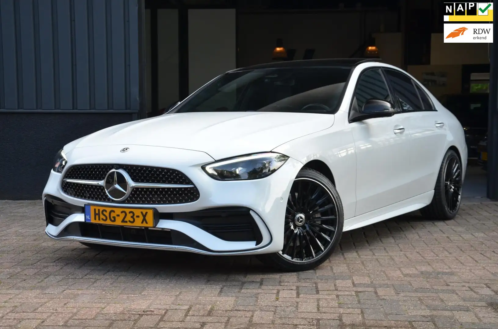 Mercedes-Benz C 180 AMG Pano|Burmester|360-View|Sfeerverlichting Wit - 1