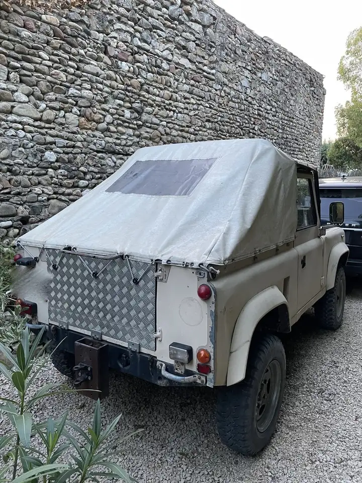 Land Rover 2.5 ATMO, foto 3