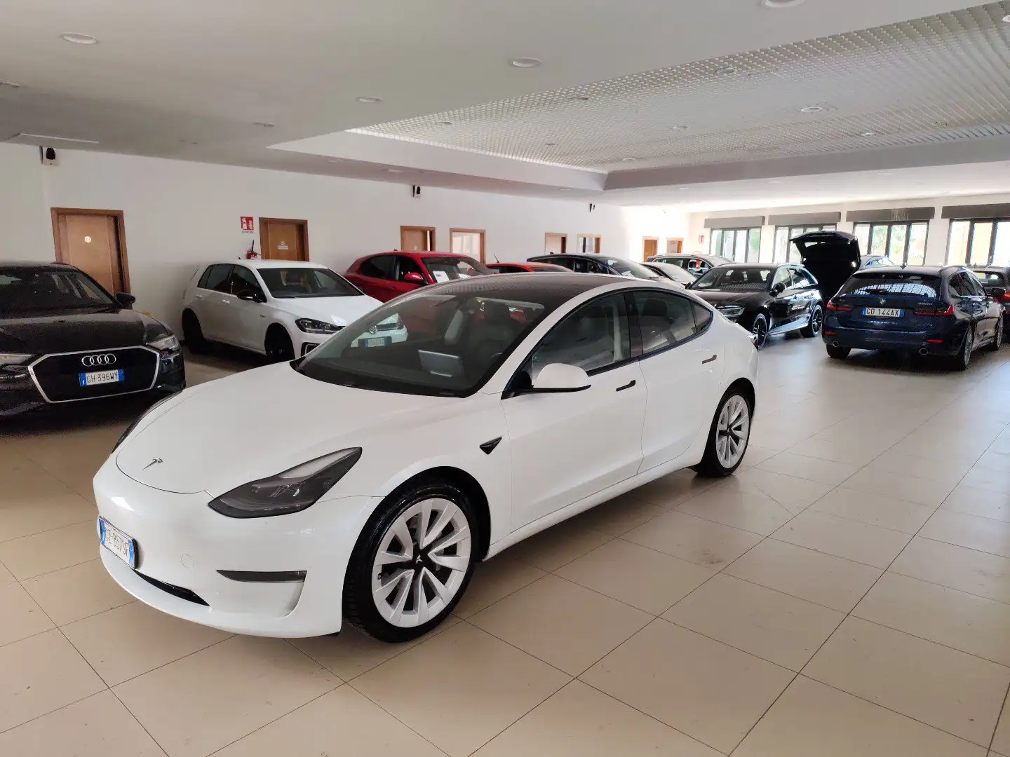 Tesla Model 3 Long Range DualMotor AWD Tetto Pelle AUTOPILOT 19” Bianco - 1