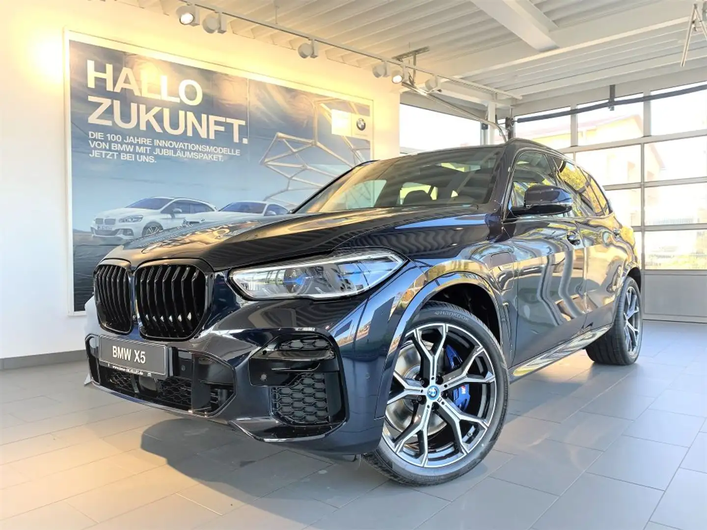 BMW X5 xDrive45e Schwarz - 1