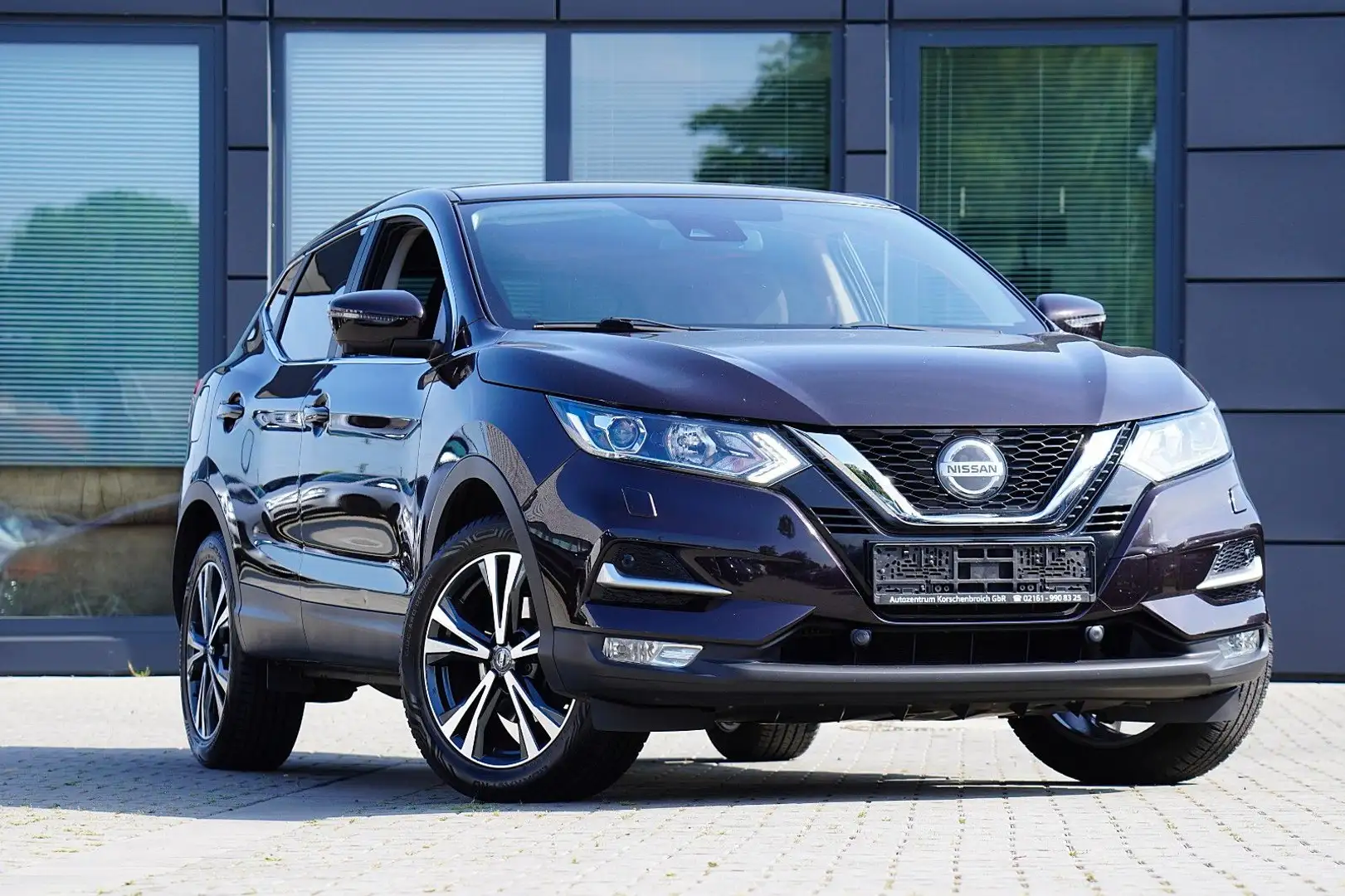 Nissan Qashqai N-Connecta MIT 2 JAHREN GARANTIE Violett - 2