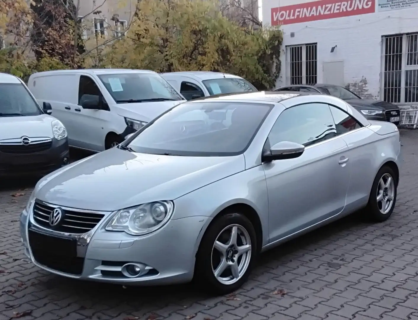 Volkswagen Eos 2.0 TDI Edition  Cabrio  Neuer Tüv Silber - 1