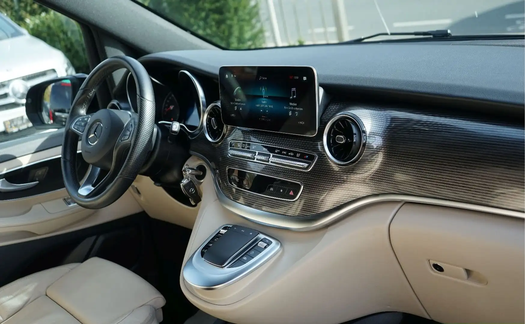 Mercedes-Benz V Extralong 250 d Black - 2