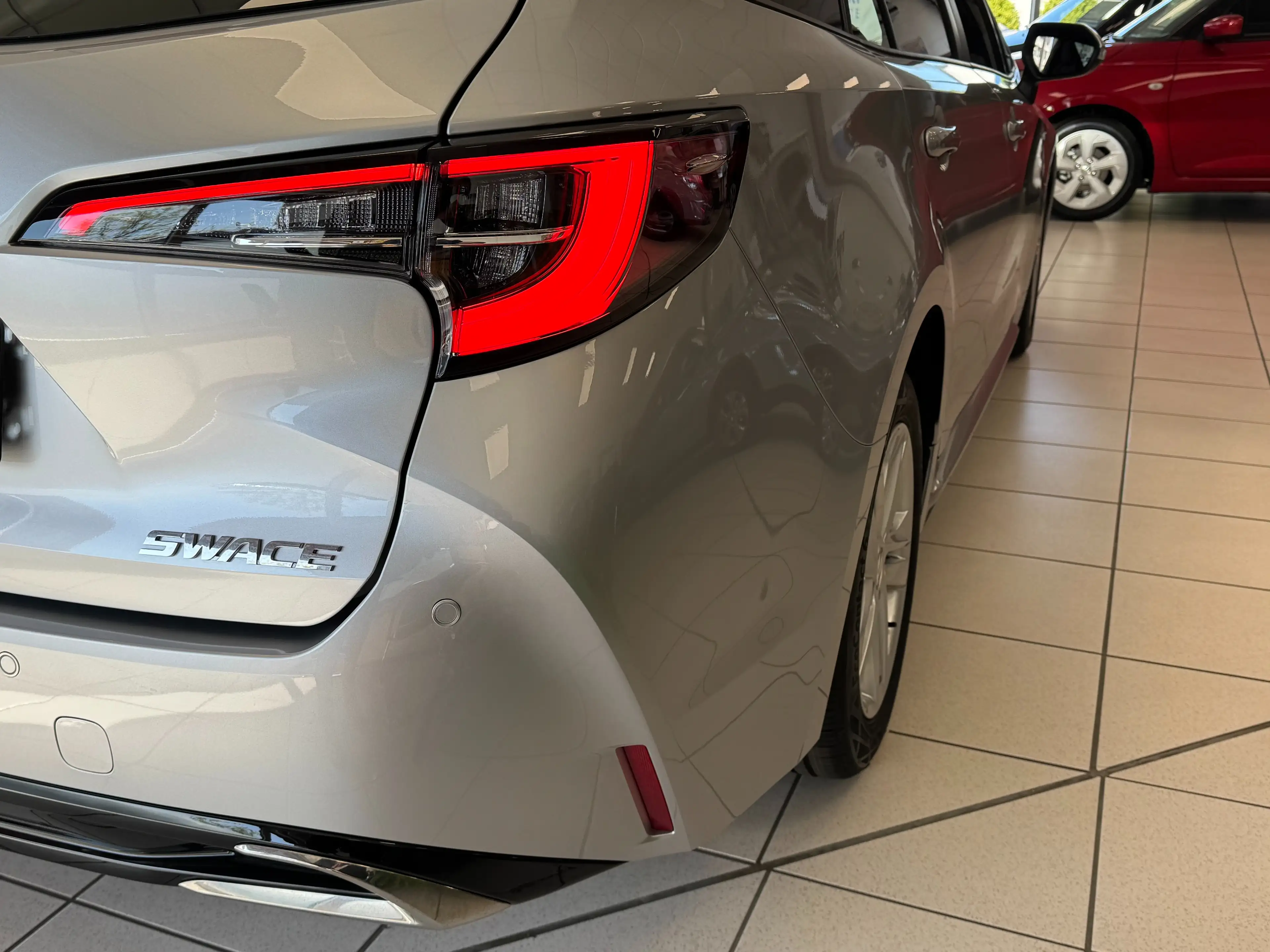 Suzuki Swace 1.8 Hybrid CVT Comfort+ — photo 7
