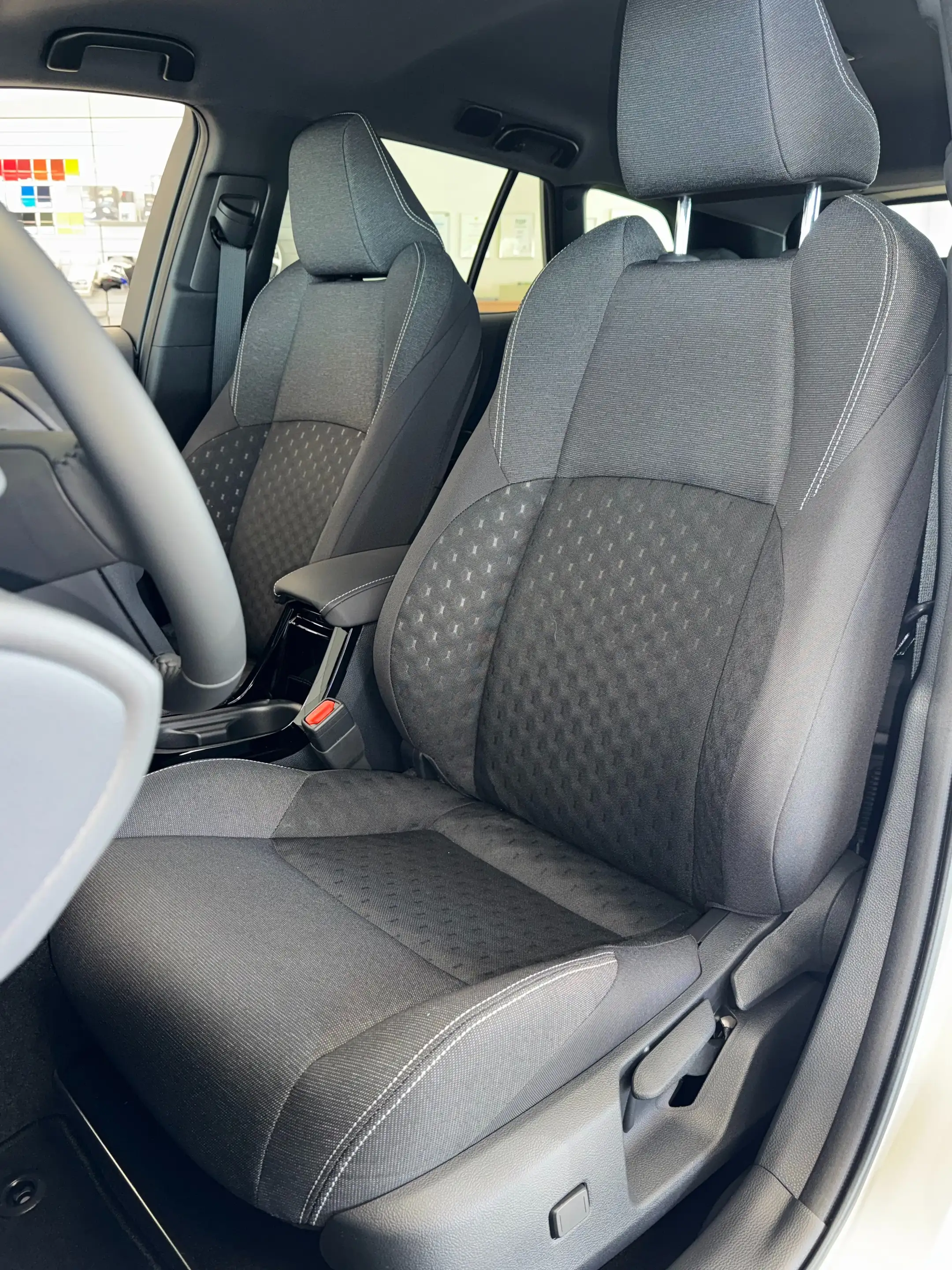 Suzuki Swace 1.8 Hybrid CVT Comfort+ — photo 13