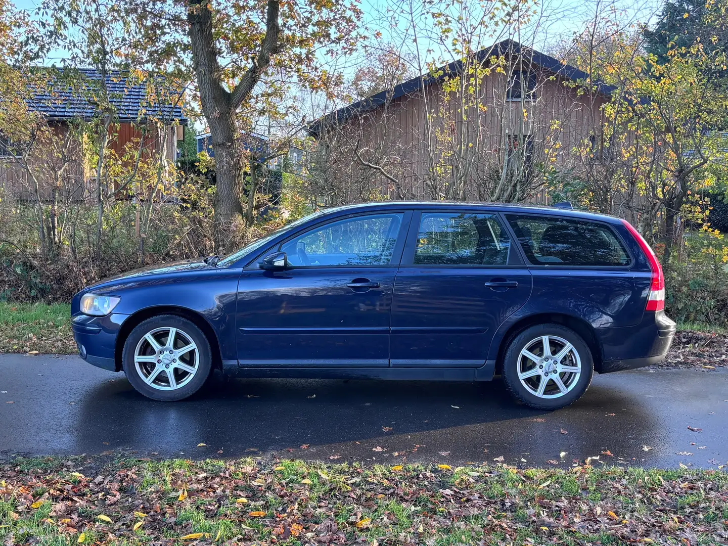 Volvo V50 1.8 Momentum | Airco + Cruise Nu € 1.950,-!!! Blauw - 2