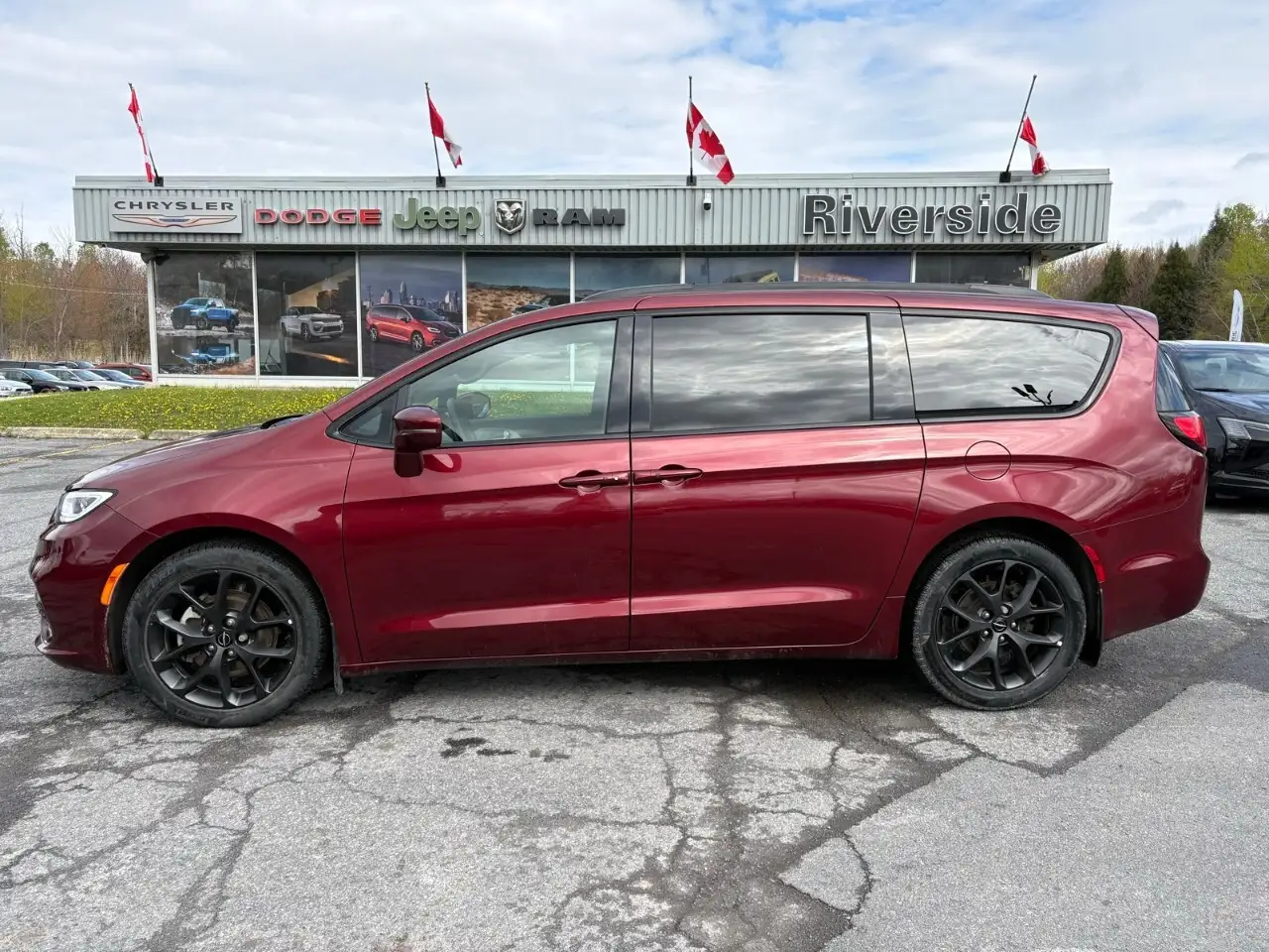 Chrysler Pacifica снимка Chrysler Pacifica