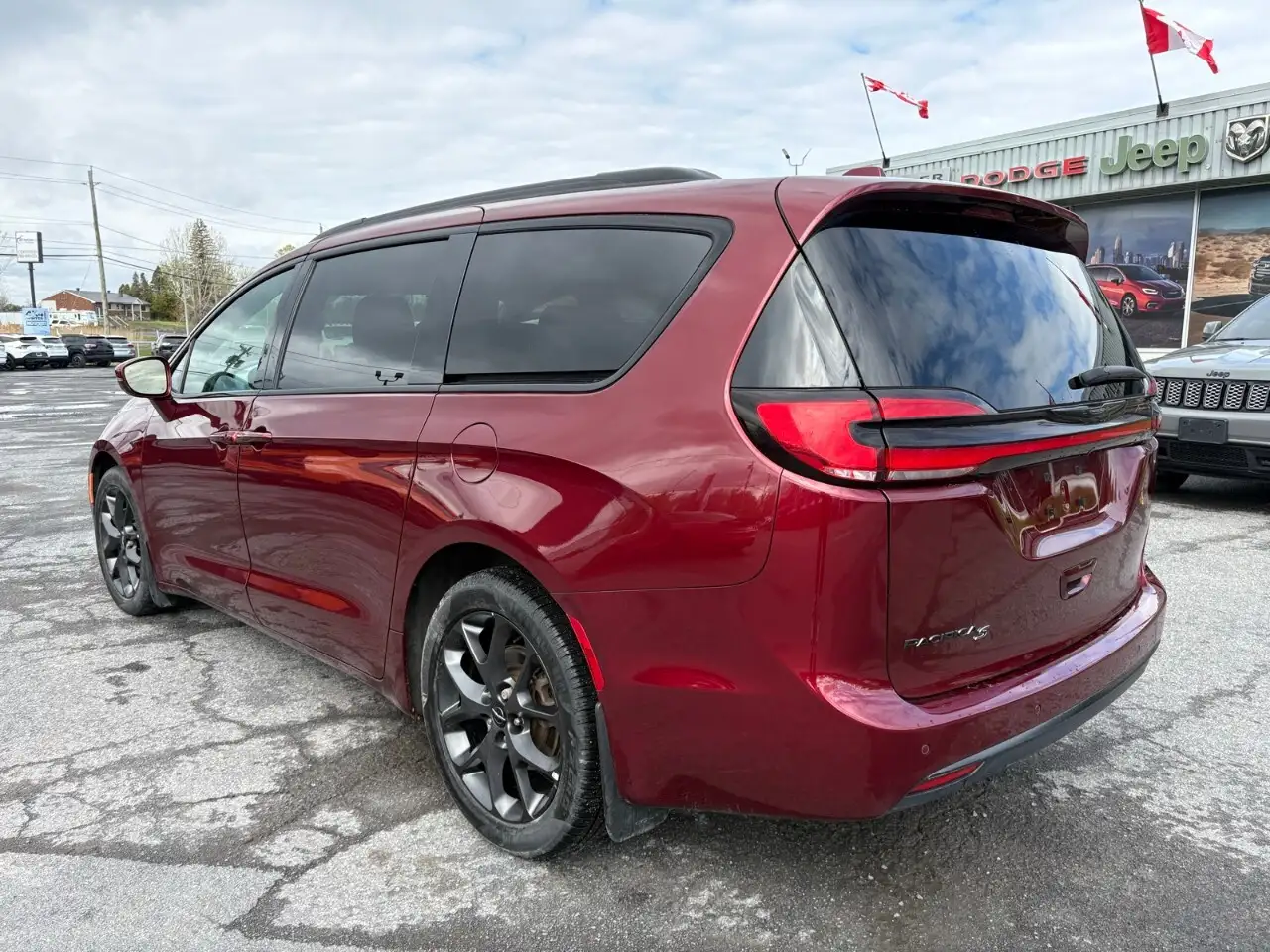 Chrysler Pacifica снимка Chrysler Pacifica