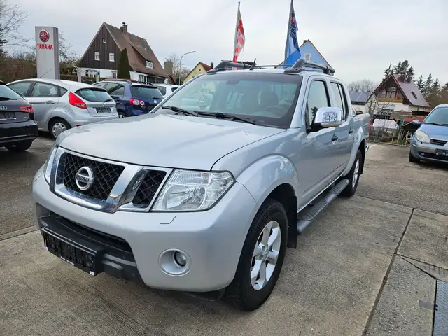 Nissan Navara Double Cab LE 4X4
