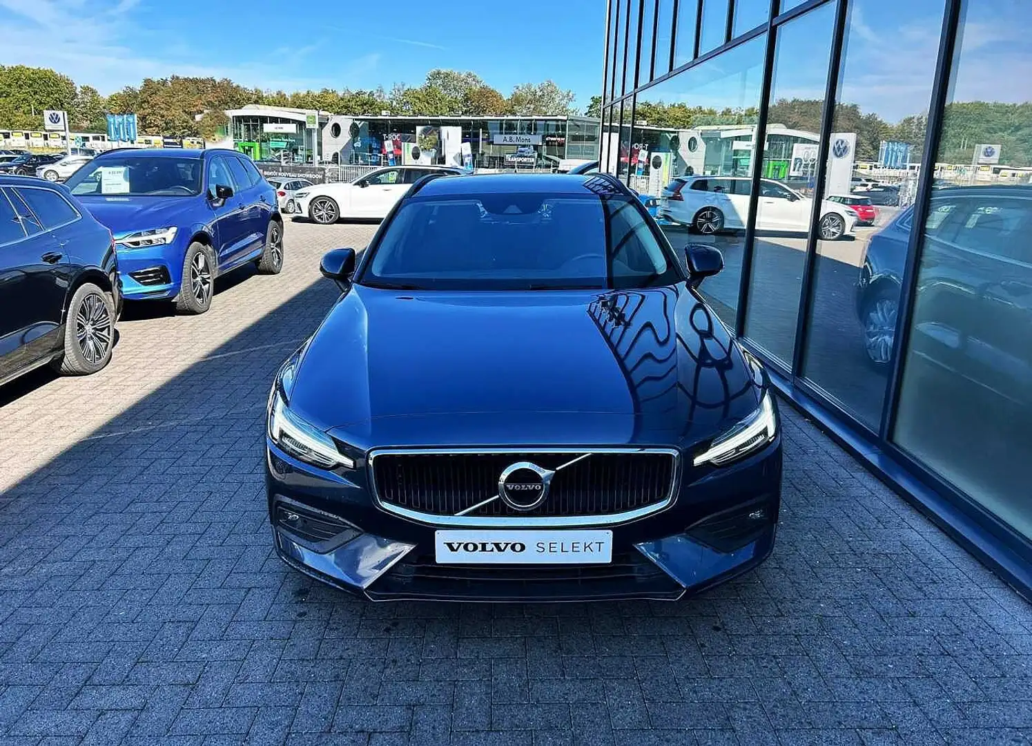 Volvo V60 Momentum Pro B3 'GARANTIE 3 ANS' Blauw - 2