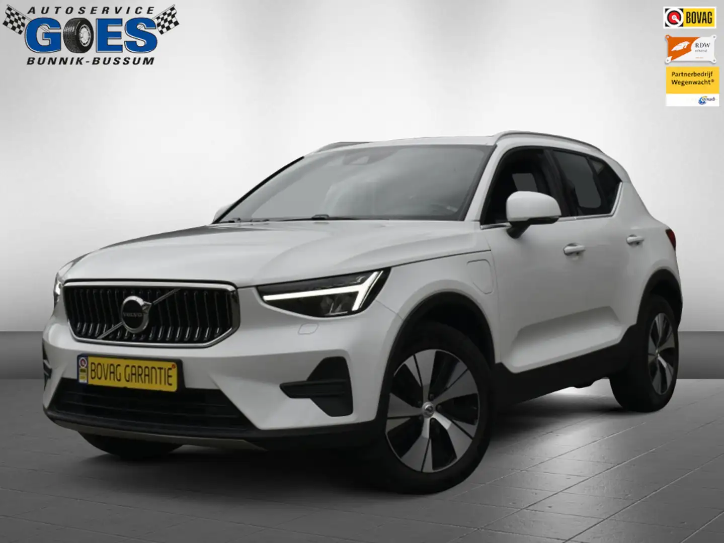 Volvo XC40 XC 40 1.5 T4 Recharge /plug-in hybrid Weiß - 1