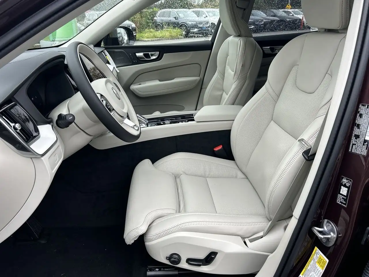 Volvo XC60 снимка Volvo XC60