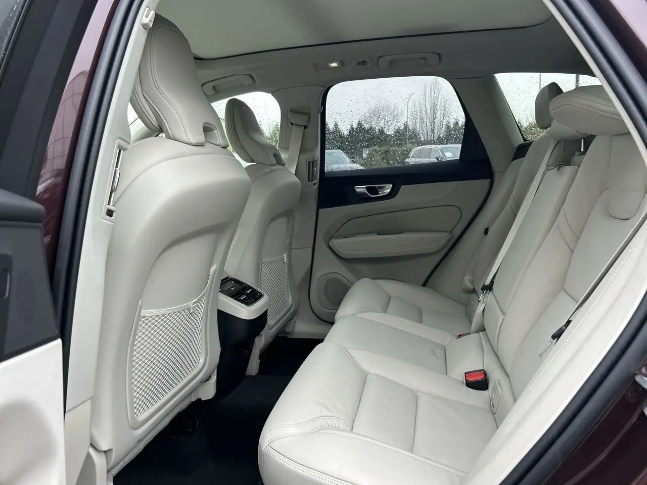 Volvo XC60 снимка Volvo XC60