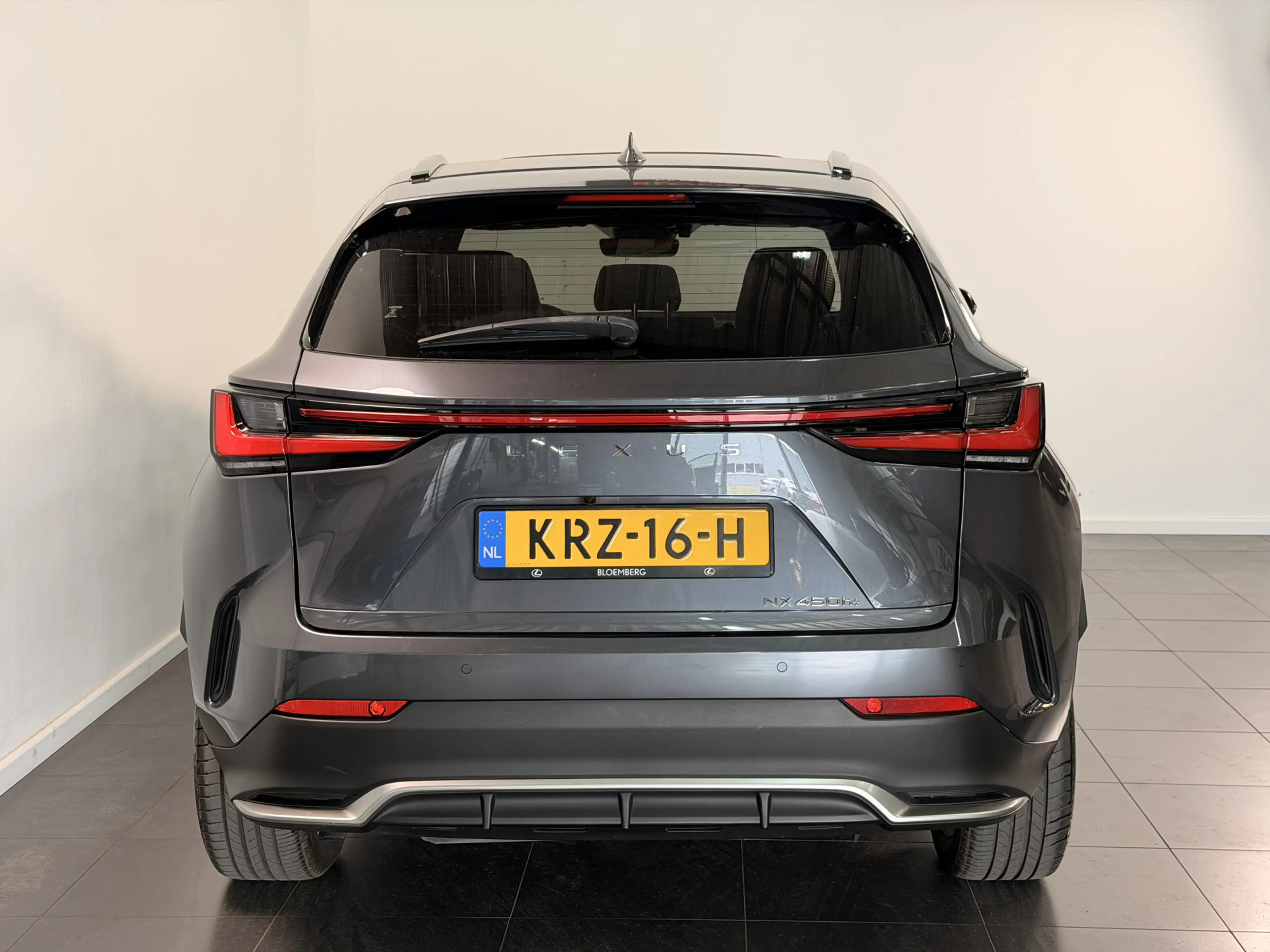 Lexus NX 450h+ AWD F SPORT Line | Schuif -/ kanteldak | — photo 4