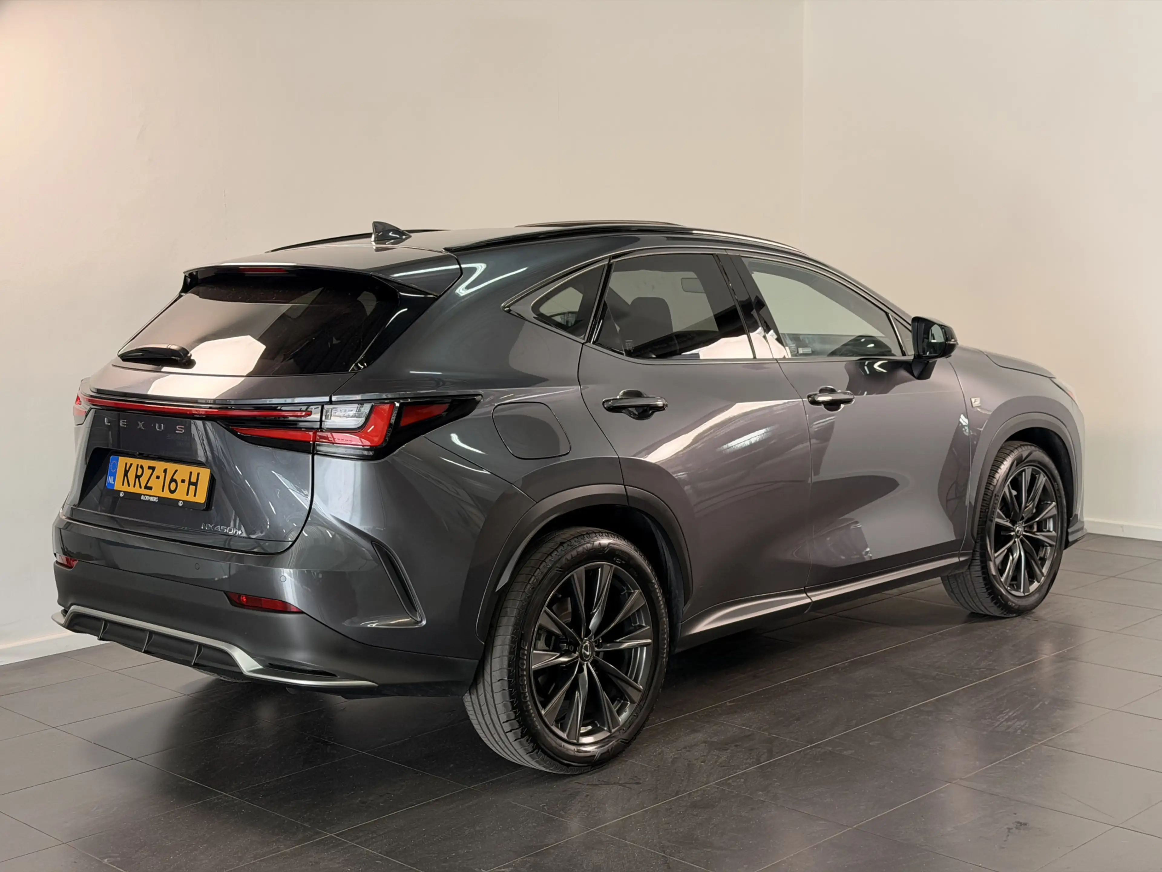 Lexus NX 450h+ AWD F SPORT Line | Schuif -/ kanteldak | — photo 3