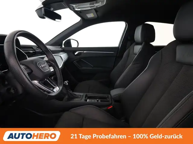 Audi Q3 view 10
