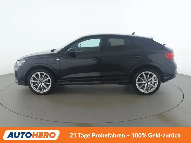 Audi Q3 view 3