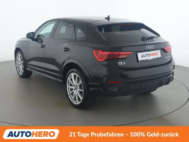 Audi Q3 view 4