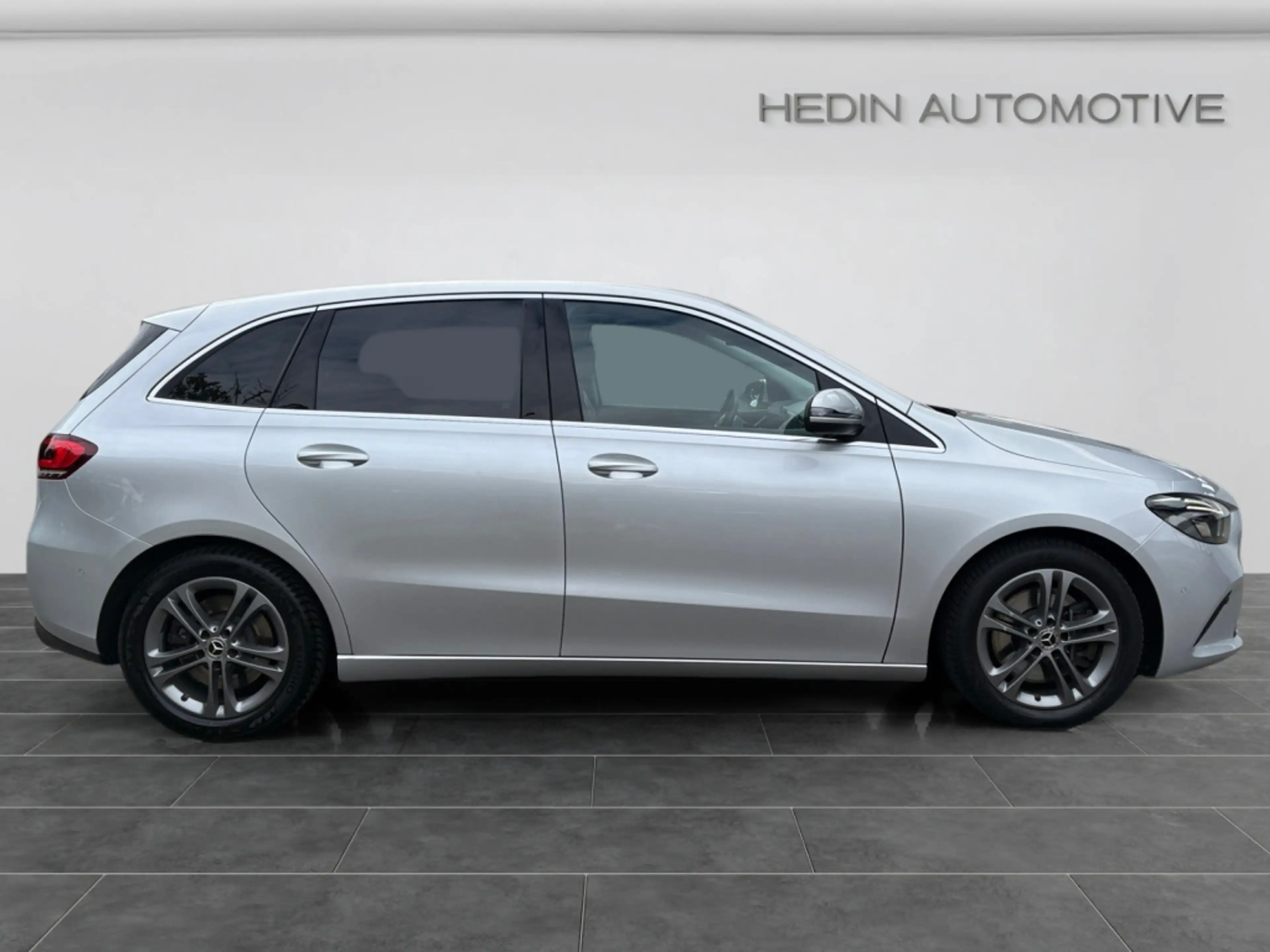 Mercedes-Benz B 250 PROGRESSIVE|LED|AMBI|KAM|PDC|AHK|TEMP|SHZ — photo 7