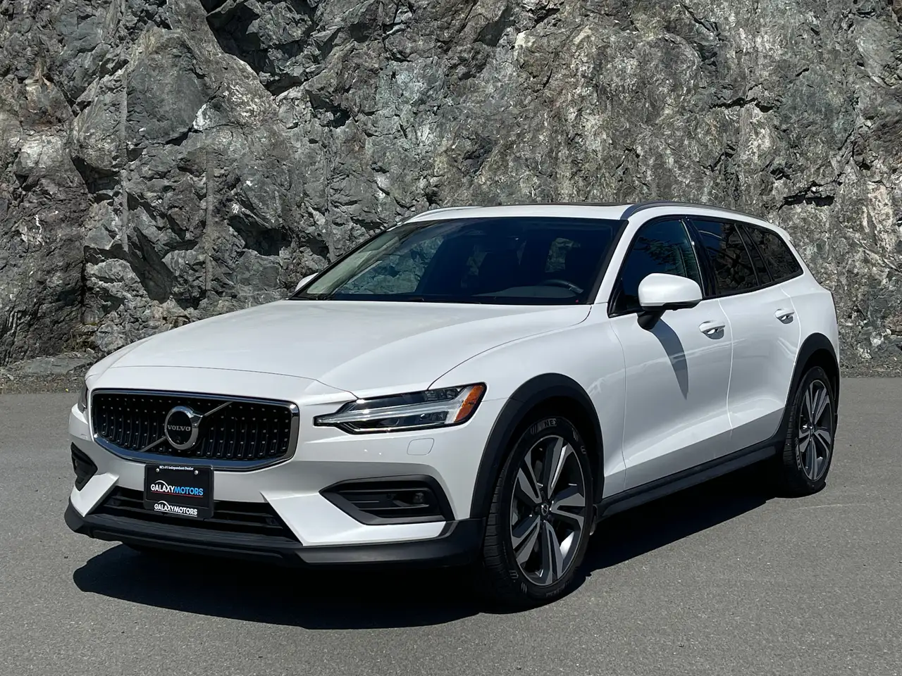 2025 Volvo V60 Cross Country