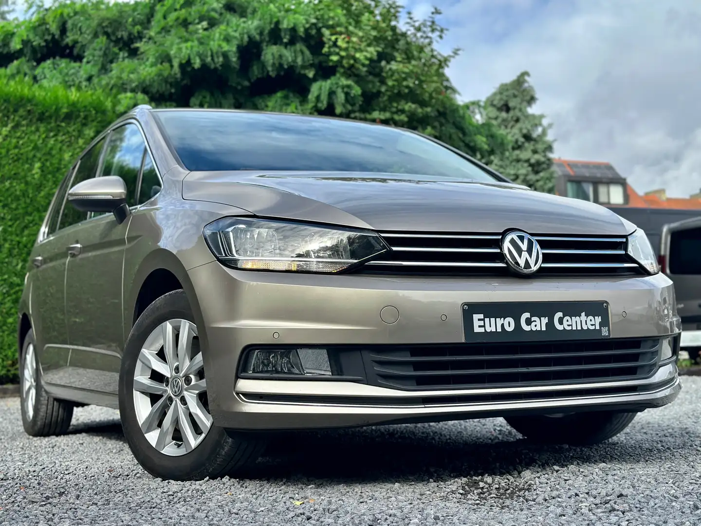Volkswagen Touran 1.4 TSI DSG 7pl. Beige - 2